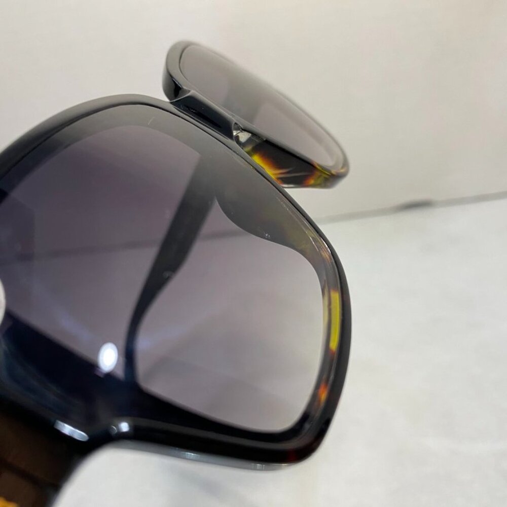 AIRE Fortuna Square Sunglasses Tort Splice Black Gradient - Picture 10 of 11